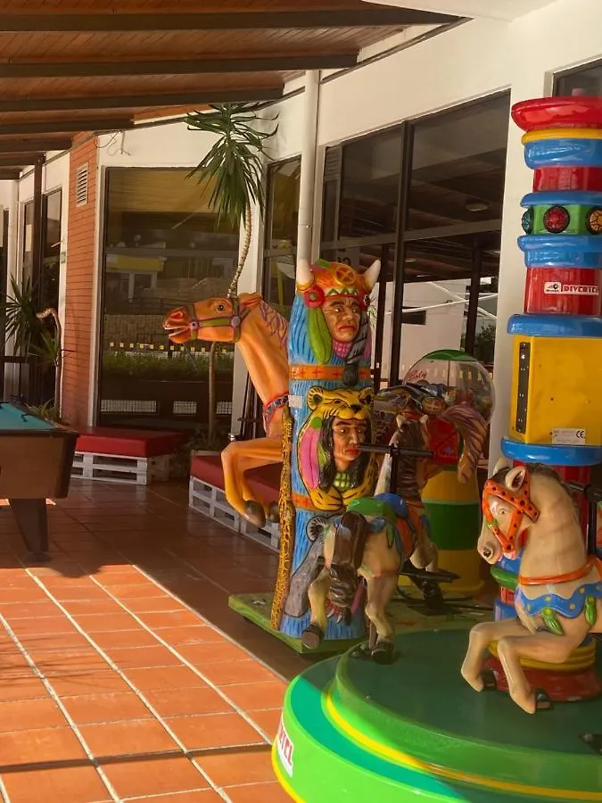 Mariacast Clube Da Praia Da Rocha Портиман